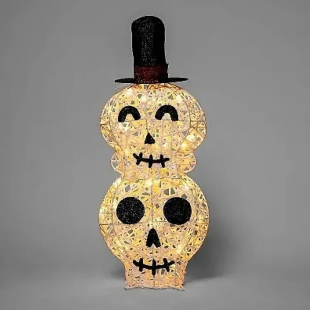 Hyde & Eek Light Up Double Stacked Skulls Novelty Light Target 20”